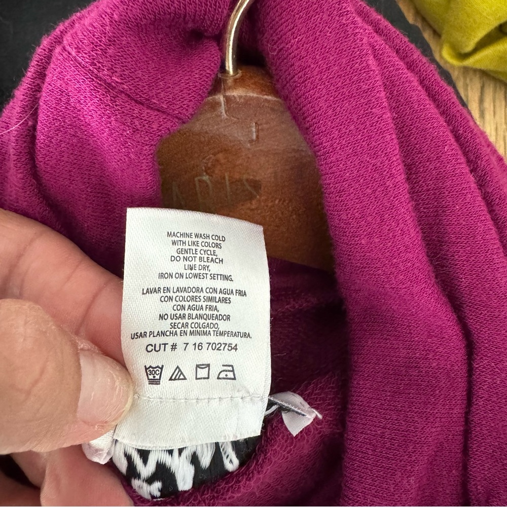 Madison & Berkley Berry Oversize Turtleneck Top XS - Picture 6 of 10